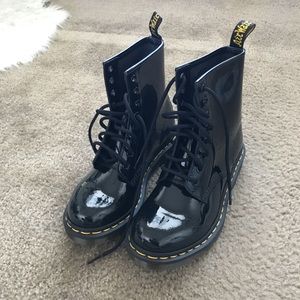 Dr. Martens 1460 Patent